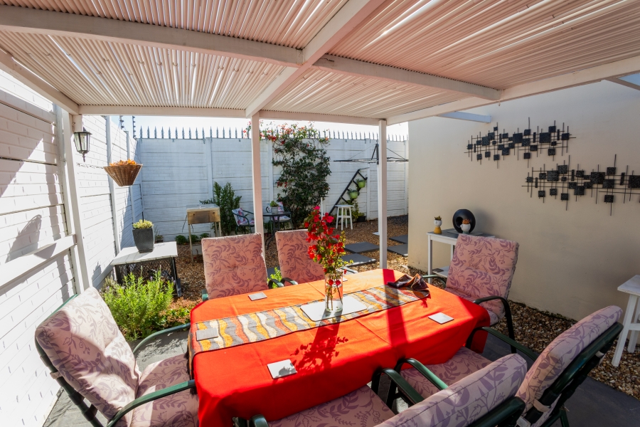 3 Bedroom Property for Sale in Tara Western Cape